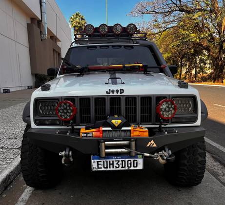 JEEP CHEROKEE 4.0 SPORT 4X4 6I 12V GASOLINA 4P AUTOMÁTICO JEEP CHEROKEE 4.0 SPORT 4X4 6I 12V GASOLINA 4P AUTOMÁTICO